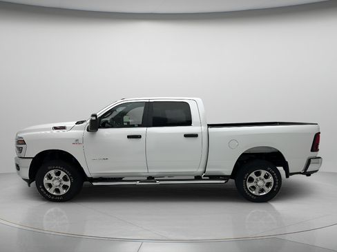 Used 2025 RAM 2500 Big Horn AWD/4WD image 8