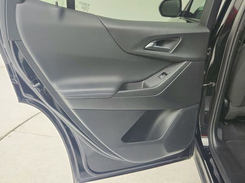 Used 2025 Chevrolet Equinox LT FWD image 27