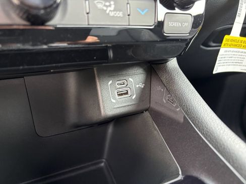 New 2026 Jeep Compass Latitude AWD/4WD image 27