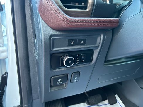 Used 2024 Ford Expedition Max Limited image 7