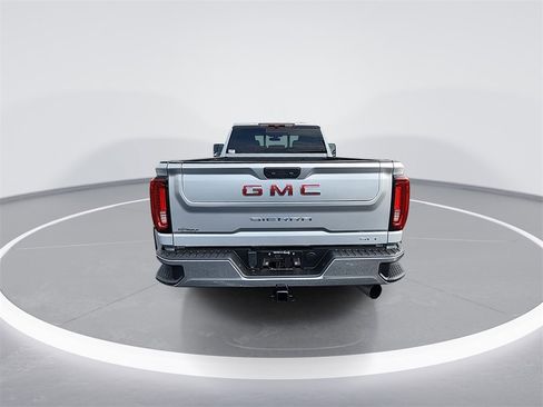 Used 2022 GMC Sierra 3500 SLT w/ SLT Convenience Package image 7