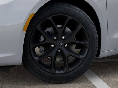 New 2026 Chrysler Pacifica Limited w/ S Appearance Package FWD image 8