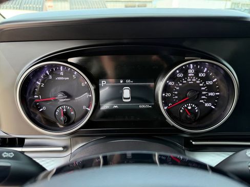 Used 2024 Kia Carnival LX image 29