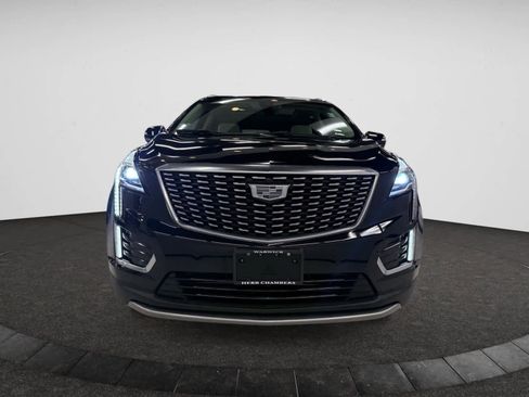 Certified 2022 Cadillac XT5 Premium Luxury image 4