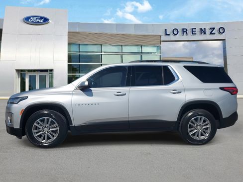Used 2022 Chevrolet Traverse LT image 8