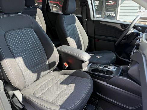 Used 2023 Ford Escape Active AWD/4WD image 32