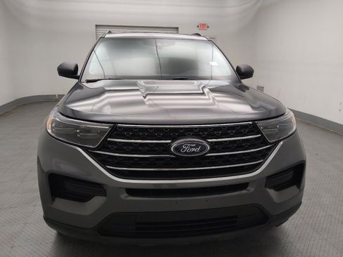 Used 2022 Ford Explorer XLT image 14