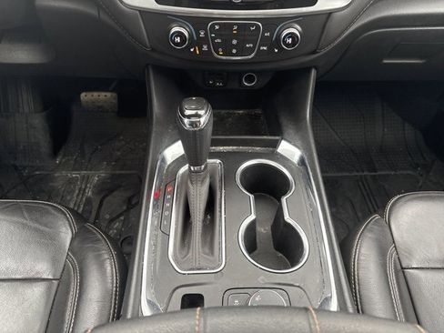 Used 2020 Chevrolet Traverse LT w/ LT Premium Package image 25