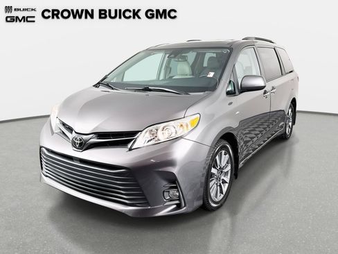 Used 2020 Toyota Sienna XLE image 1