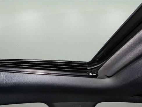 Used 2024 GMC Canyon AT4X image 21