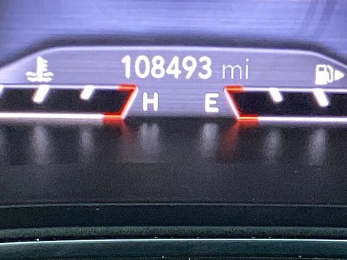 Used 2019 Jeep Cherokee Trailhawk w/ Cold Weather Group AWD/4WD image 15