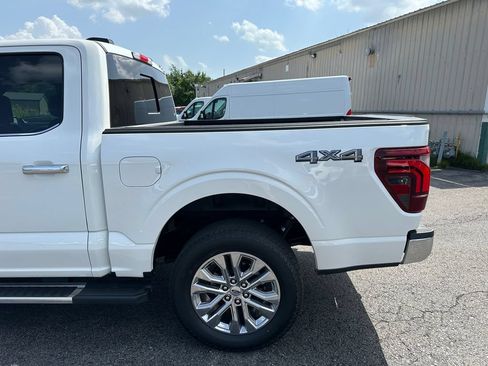 Used 2025 Ford F150 Lariat w/ Equipment Group 502A High AWD/4WD image 18