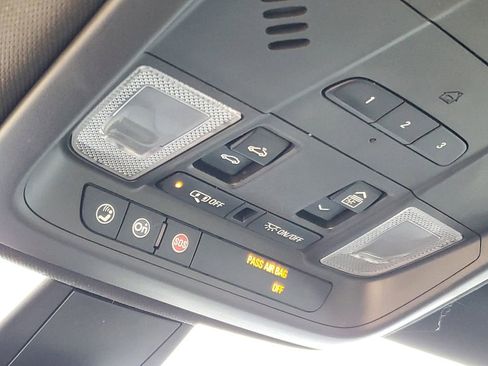 Used 2019 Cadillac XT5 Luxury image 23