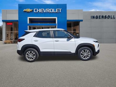 Used 2023 Chevrolet TrailBlazer LS AWD/4WD image 24
