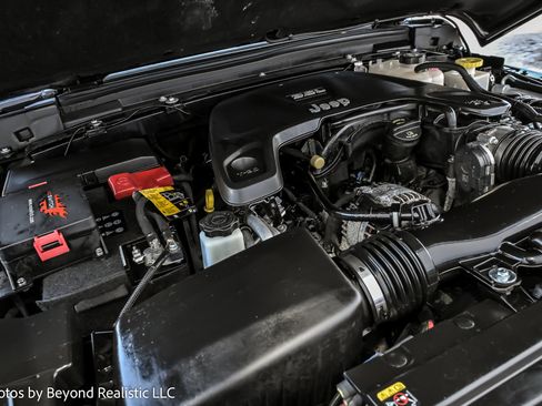 Used 2021 Jeep Gladiator Overland image 8