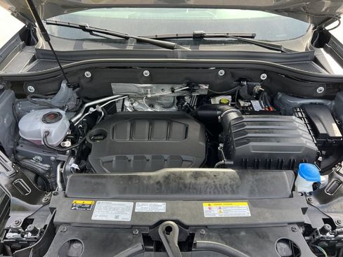 Used 2026 Volkswagen Atlas SE w/ Panoramic Sunroof Package FWD image 12