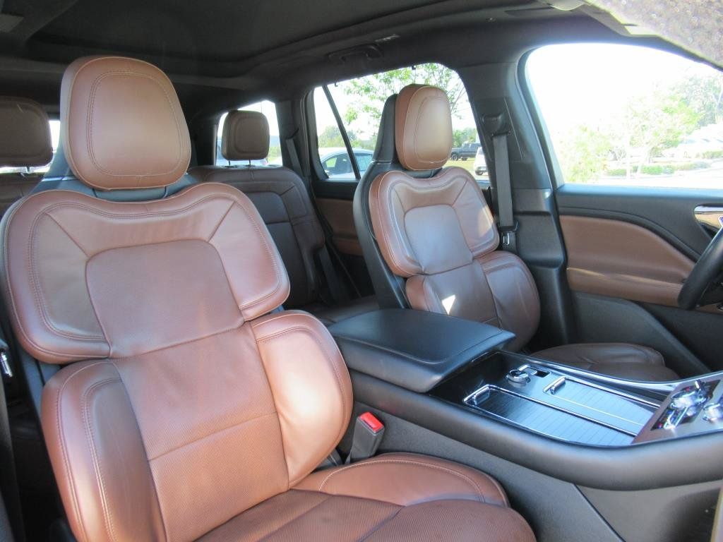 Used 2023 Lincoln Aviator Reserve w/ Equipment Group 201A AWD/4WD image 8
