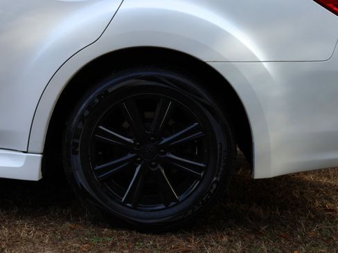 Used 2011 Subaru Legacy 2.5i Premium image 24