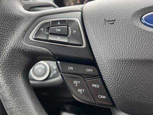 Used 2018 Ford Escape SE image 19