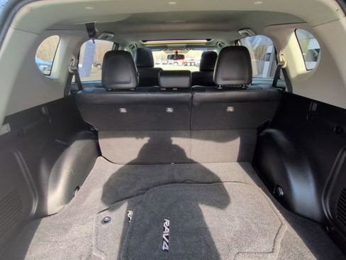Used 2014 Toyota RAV4 Limited image 25
