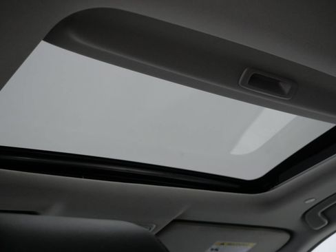 Used 2025 Honda CR-V EX-L image 4