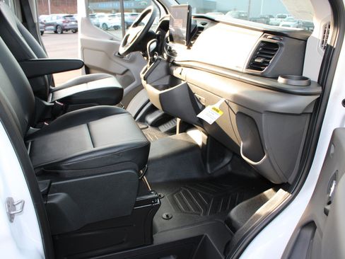 New 2026 Ford Transit 250 148 Medium Roof w/ Load Area Protection Package RWD image 18