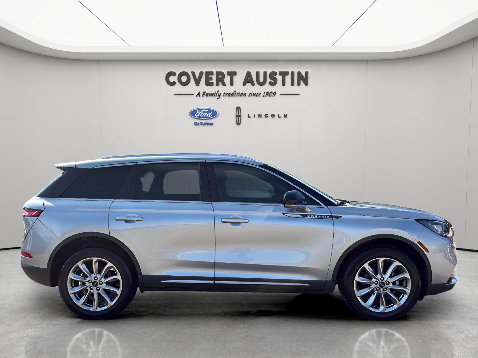 Used 2022 Lincoln Corsair FWD w/ Premium Package image 6