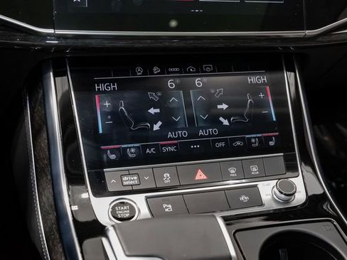 Used 2024 Audi Q7 2.0T Premium Plus w/ Premium Plus Package image 18