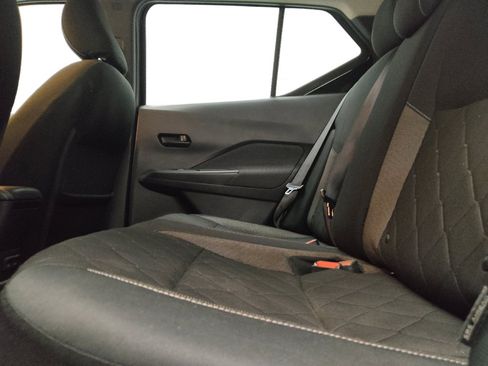 Used 2020 Nissan Kicks S FWD image 18