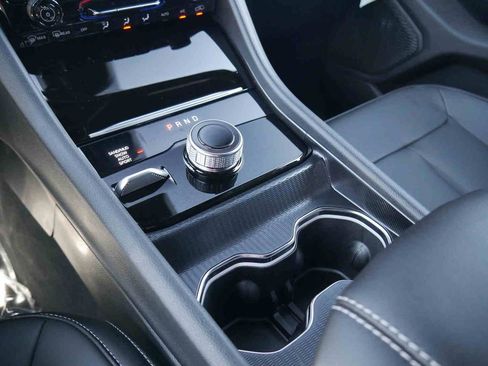 New 2025 Jeep Grand Cherokee Limited image 34