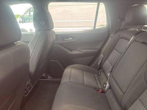 Used 2025 Chevrolet Equinox LT AWD/4WD image 8