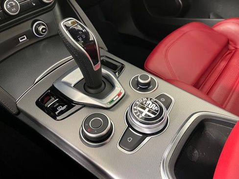 Used 2023 Alfa Romeo Stelvio Veloce image 34