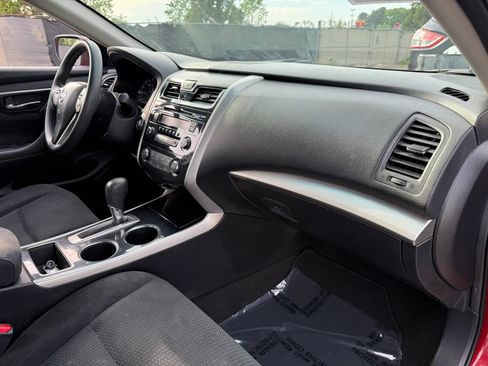 Used 2014 Nissan Altima 2.5 S FWD image 19