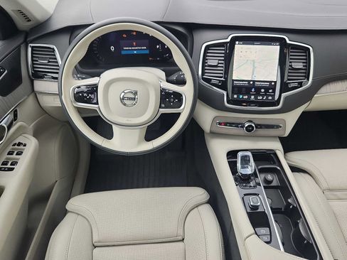 Used 2025 Volvo XC90 B6 Ultra w/ Protection Package Premier AWD/4WD image 11
