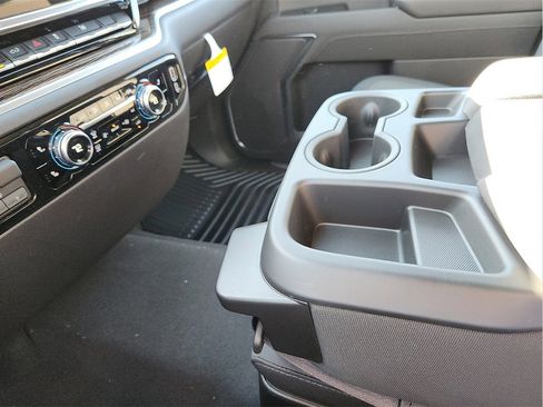 New 2026 GMC Sierra 1500 SLE w/ Preferred Package image 25