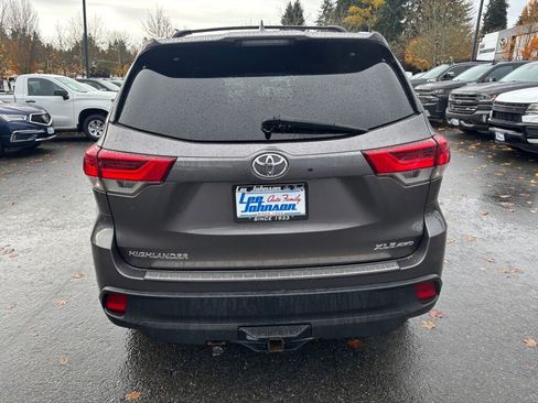 Used 2019 Toyota Highlander XLE image 6