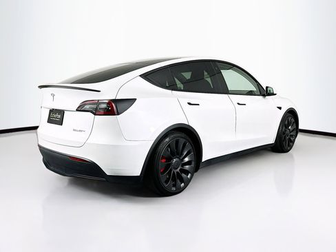 Used 2023 Tesla Model Y Performance image 9