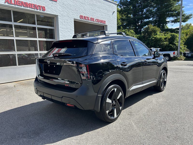 Used 2026 Nissan Kicks SR w/ Cold Weather Package AWD/4WD image 7
