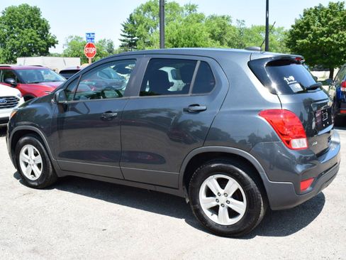Used 2019 Chevrolet Trax LS w/ Tint and Cruise Package FWD image 8