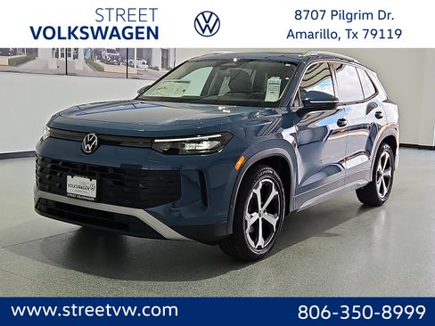 New 2026 Volkswagen Tiguan SE FWD image 1