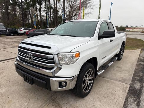 Used 2016 Toyota Tundra SR5 image 2