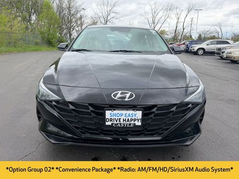 Used 2023 Hyundai Elantra SEL w/ Convenience Package FWD image 2