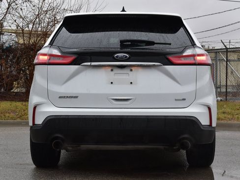Certified 2020 Ford Edge SE image 6