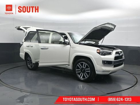 Used 2023 Toyota 4Runner Limited AWD/4WD image 57