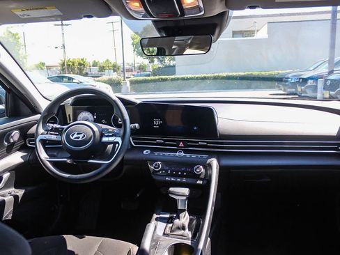 Used 2024 Hyundai Elantra SEL FWD image 16