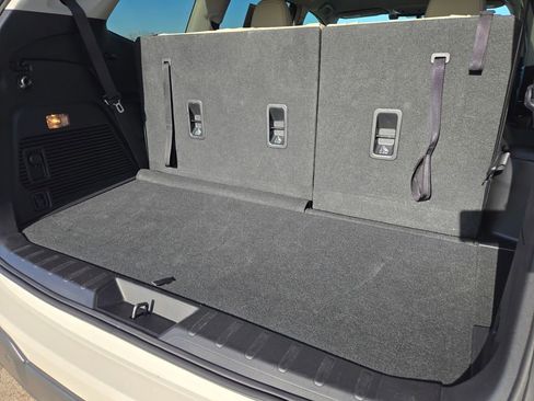 Used 2022 Subaru Ascent Limited image 30