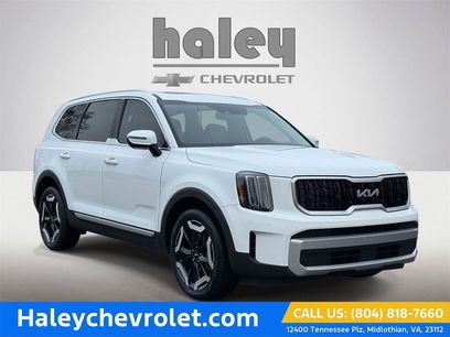 Used 2024 Kia Telluride EX w/ EX Captain's Chair Package