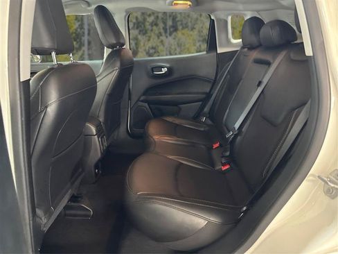 Used 2020 Jeep Compass Latitude AWD/4WD image 10