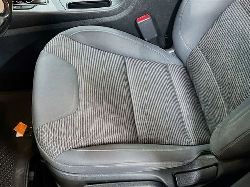 Used 2018 Kia Niro LX image 18