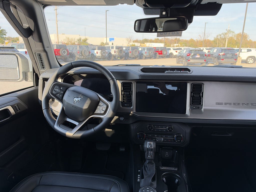 New 2026 Ford Bronco Outer Banks AWD/4WD image 9